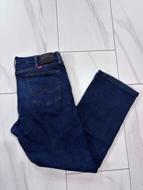 Wrangler relaxed boot cut jeans 36x30